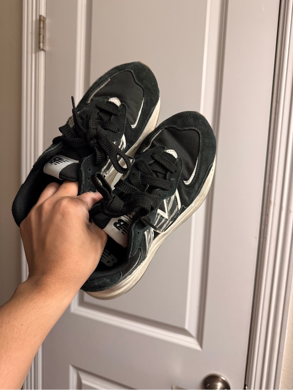 New Balance - Picture 2 of 3